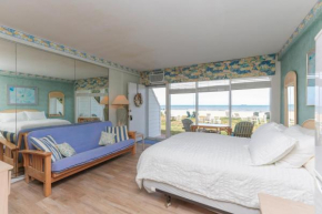 Exclusive Beach Access VA Beach Studio Condo!
